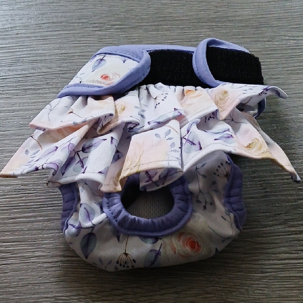 Leekalos reusable female dog diaper floral ruffle print Sz S NWOT